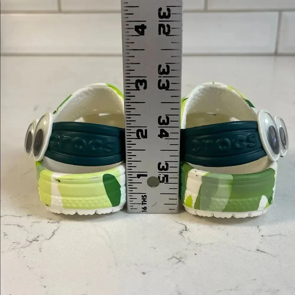 KIDS' CROCS TODDLER CLASSIC GLOW SLIME MONSTER CLOG Size 4 C